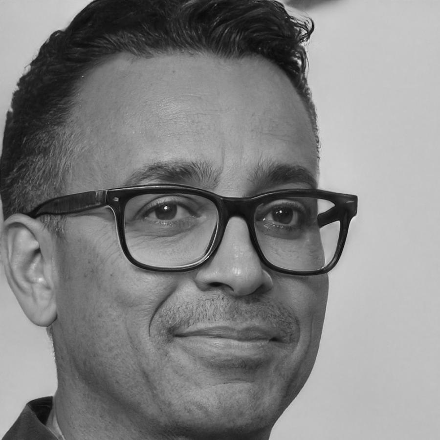 Dr. Marcus Schneider - Finanzexperte